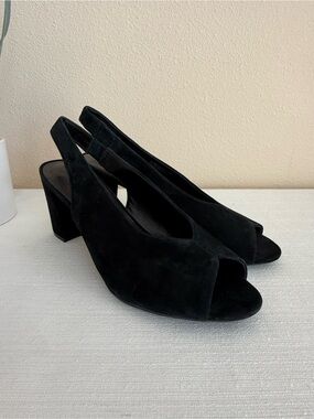 Aerosoles Heelrest Birdbath Black Suede Open-Toe Slingback Block Heel Pumps